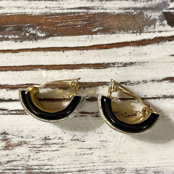 Donald Stannard VTG Black Gold Half Hoop Earrings Clip On Enamel Rhinestone - Picture 3 of 12